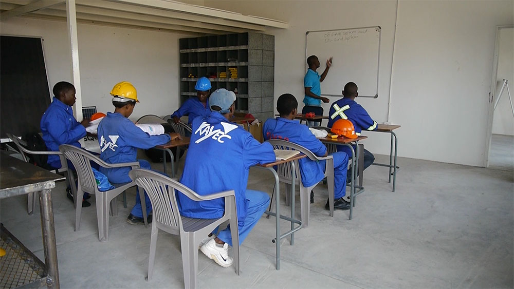 Do you want to see how young Namibians receive training in the installation of solar energy systems?